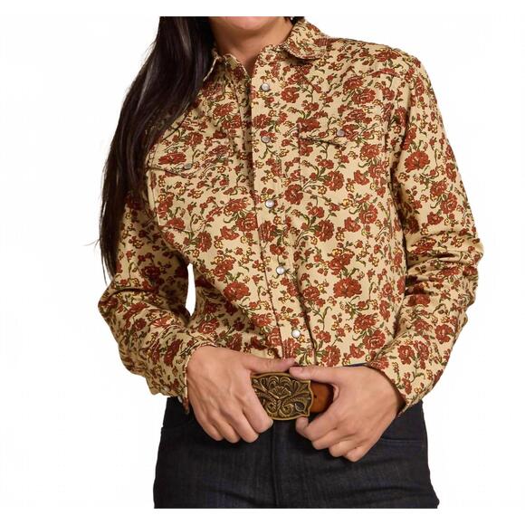 SCHAEFER OUTFITTER Tops - NEW SCHAEFER OUTFITTER western stretch snap shirt in country rose